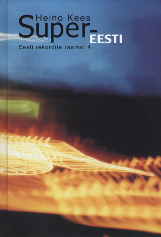 Super-Eesti - Heino Kees (Johannes Esto Ühing, 2001). Tume kaas häguse, soojades kuldsetes ja sinakates toonides fotoga, mis kujutab kiiresti liikuvat või pikalt säritatud objekti – tõenäoliselt pillikeeli või sarnast detaili. Abstraktne ja dünaamiline visuaalne efekt loob modernse, elegantse mulje.
