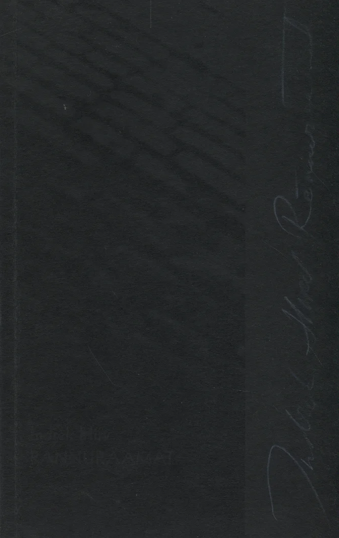Rännuraamat - Indrek Hirv (EÜS Veljesto kirjastus, 1996). Täiesti must kaas minimalistliku kujundusega, kus tumedad geomeetrilised diagonaalsed jooned moodustavad õrna tekstuuri. Paremas alanurgas paikneb käsikirjalik allkiri valgel tindil.