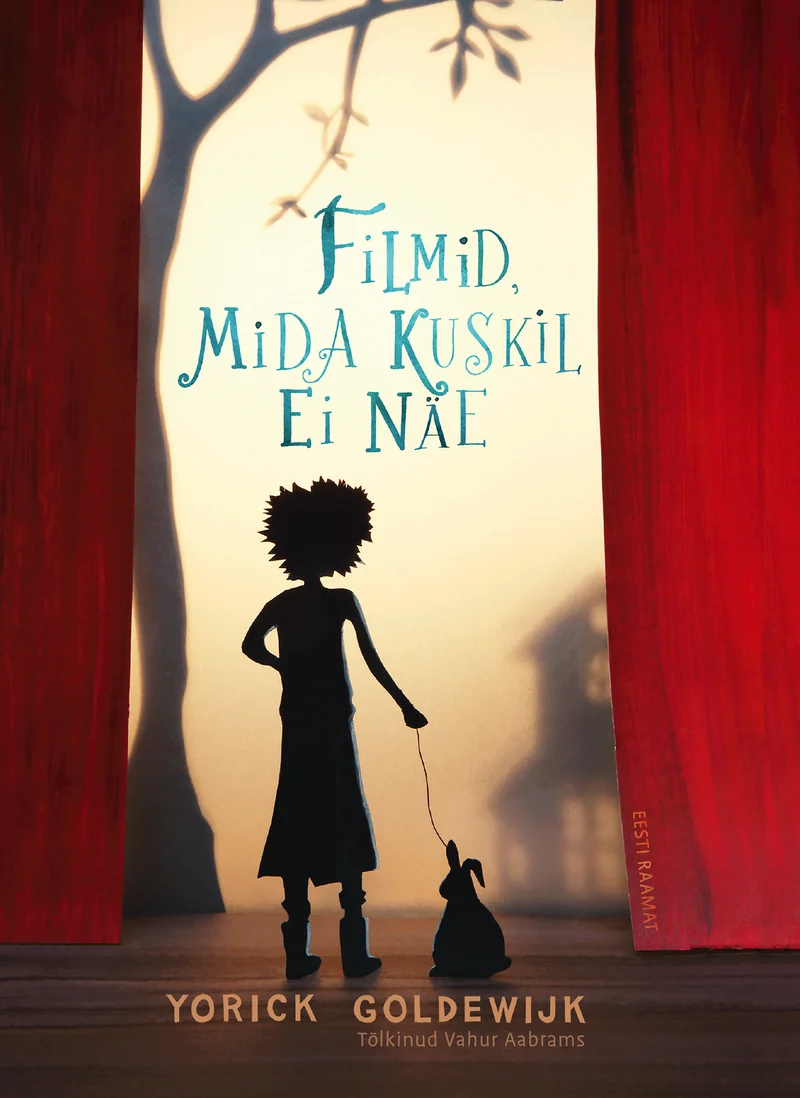Sooja pruunikaspunase taustaga illustratsioon, millel on lapse siluett koos väikese küülikuga laval, ümbritsetuna punastest teatrikardinatest ja õrna puu varjust.