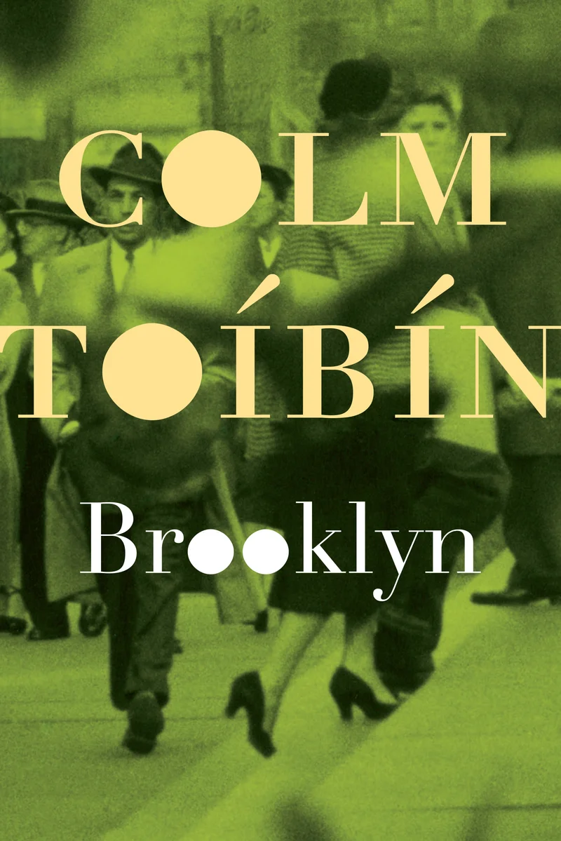 Brooklyn - Colm Toibin (Rahva Raamat, 2026). Rohelise tooniga must-valge fotomontaaž, mis kujutab tantsivat paari tänaval. Vintage-stiilis kujundus loob 1950ndate nostalgilise atmosfääri.